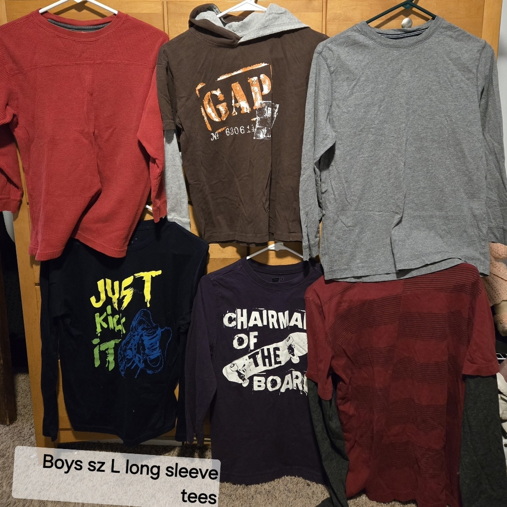 6 Boys sz L long sleeve tees